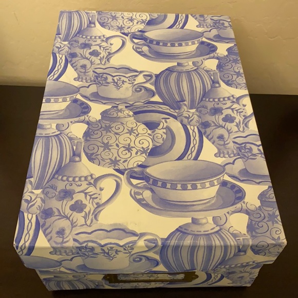 🆕 Small Storage Box with Lid - Picture 3 of 11